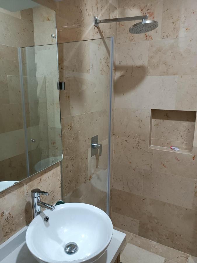 Luxury Suites , Calle 14Th Плая-дель-Кармен Экстерьер фото